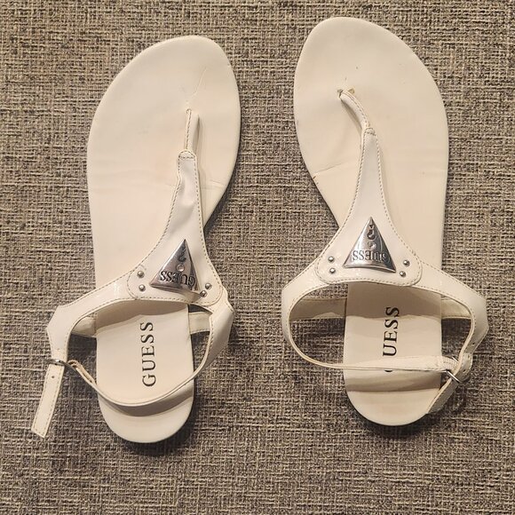 Ladies size 7 Guess slippers - Picture 6 of 6